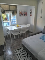 2 bedrooms, iron/ironing board, WiFi (free), bed sheets
