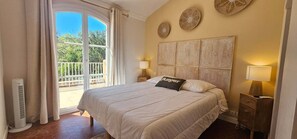 Room - Vrbo Property (Grimaud)