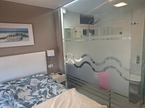 Apartment, 1 Bedroom, Smoking, Balcony - A Beautiful Beachfront Flat for 4 People With a Lovely Terrace Overlooking sea (Torrevieja)