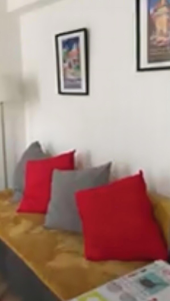 Interior - Apartment 'T2 Océane' with Wi-Fi (Salies-de-Béarn)