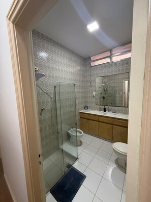 Bathroom - Lovely Copacabana Beach 5-bedroom Penthouse in vibrant Rio de Janeiro (Rio de Janeiro)
