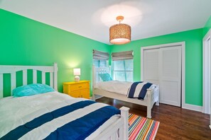 Room - Cozy Canal Casita with Coastal Vibes & Water Views (Rockport)