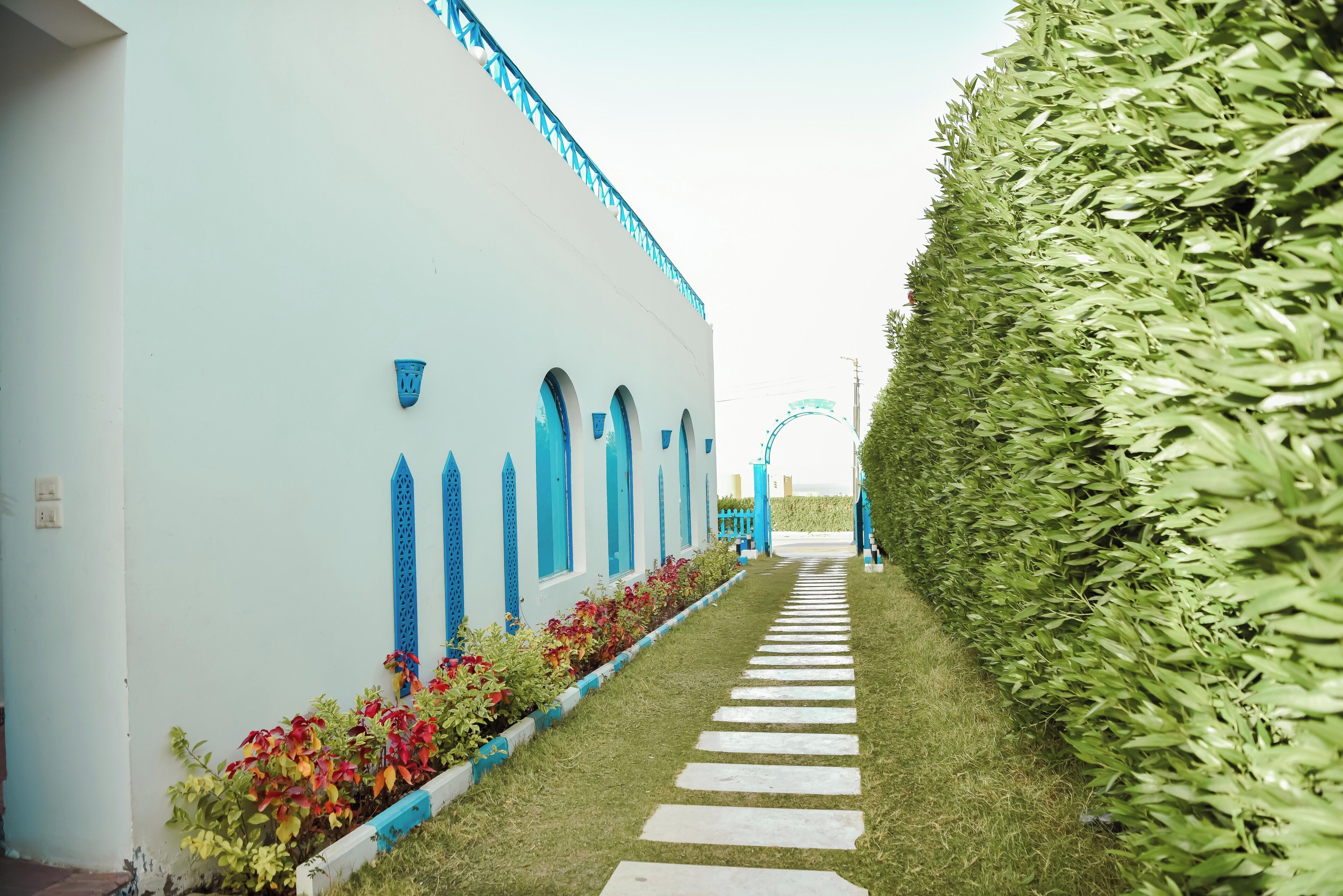 المنطقة المحيطة بالمنشأة