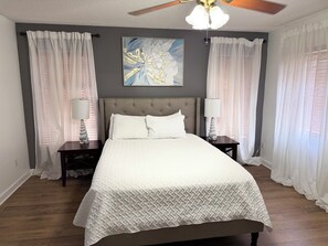 Room - Cozy 2-bedroom house in fabulous Ocoee with AC (Ocoee)