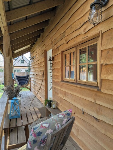 Rustic Christchurch Cabin - Dog friendly