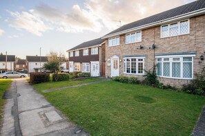 Exterior - Charming 3 Bed Hse Family and Long Stay (Maidenhead)