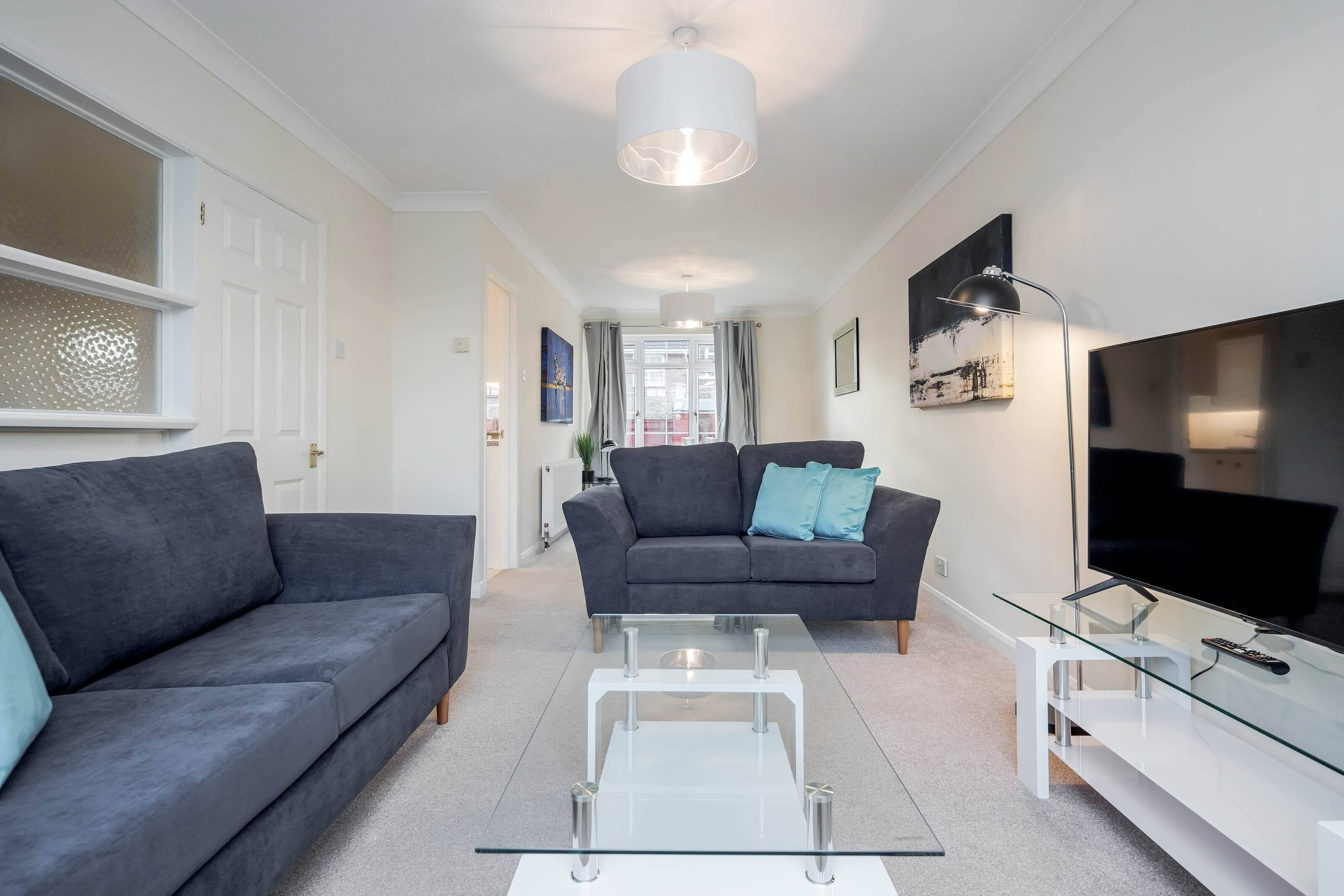 Family House, Patio | Living area | 42-inch Smart TV with digital channels, Netflix, streaming services