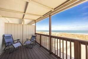 Property grounds - Ocean / Beachfront 71st/ 4BR/ Pool /Sleeps 11 (Ocean City)