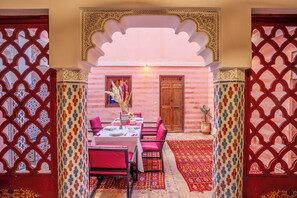 Dining - Charming 3-bedroom riad in delightful Marrakech (Marrakech)