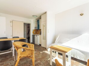 Interior - Port de La Gavine by Interhome (Hyères)