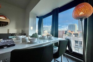 Dining - Suite in Antwerp near Meir Shops (Antwerpen)