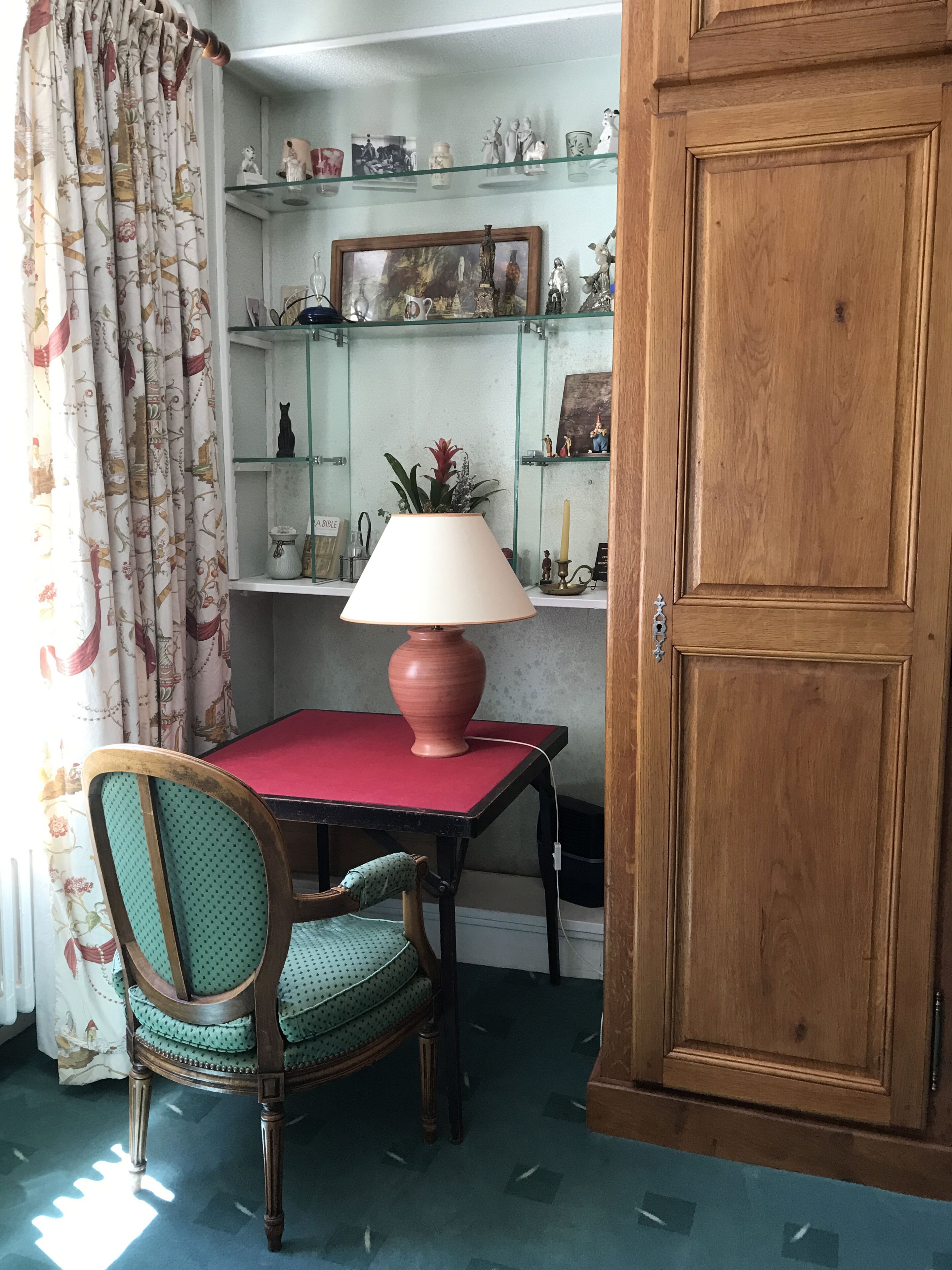 Classic Double Room, Garden View | Interior