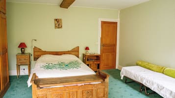 Classic Double Room, Garden View