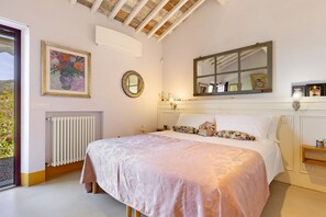 3 bedrooms, iron/ironing board, WiFi, bed sheets - VillaNova Tenuta Lonciano with Private Pool, Wi-Fi, and Air Conditioning (Sesto Fiorentino)