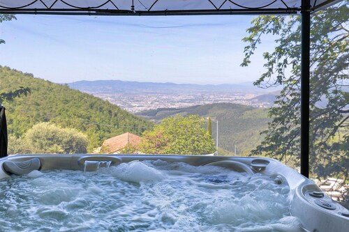 Villa La Torre Tenuta Lonciano mit privatem Pool, Klimaanlage und Sauna