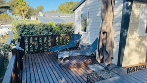 Terrace/patio - Mobile home in a magnificent estate with swimming pool in Saint-Raphaël. (Saint-Raphaël)
