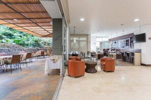 Casa, para fumantes | 3 quartos