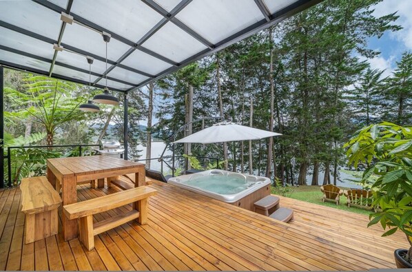 Villa - Amazing Private Jacuzzi Juanitolaguna Luxury House (Retiro)