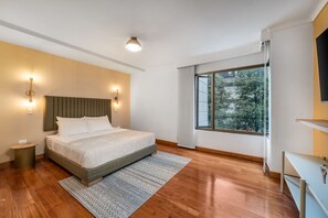 Villa - Casa Terracina Amazing 5BR Mansion With Private Pool (Envigado)