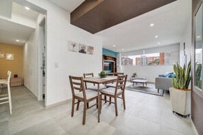 Room - Oslo 710 in Medell n (Medellín)