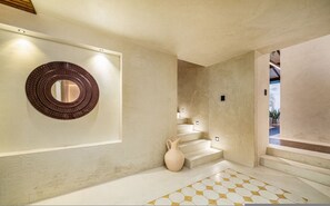 Room - Casa Provenza 34 6BR With Private Pool (Medellín)