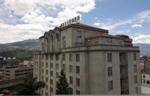 Room - Nutibara Express - 822 (Medellín)