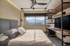 House - Nutibara Express - 831 (Medellín)