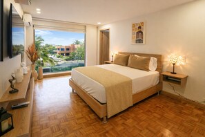 Apartment, Smoking - 401 - Luxury 4BR Retreat With Private Bathtub and AC (Medellín)