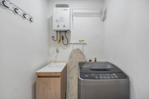 Room - Oslo 704 in Medell n (Medellín)