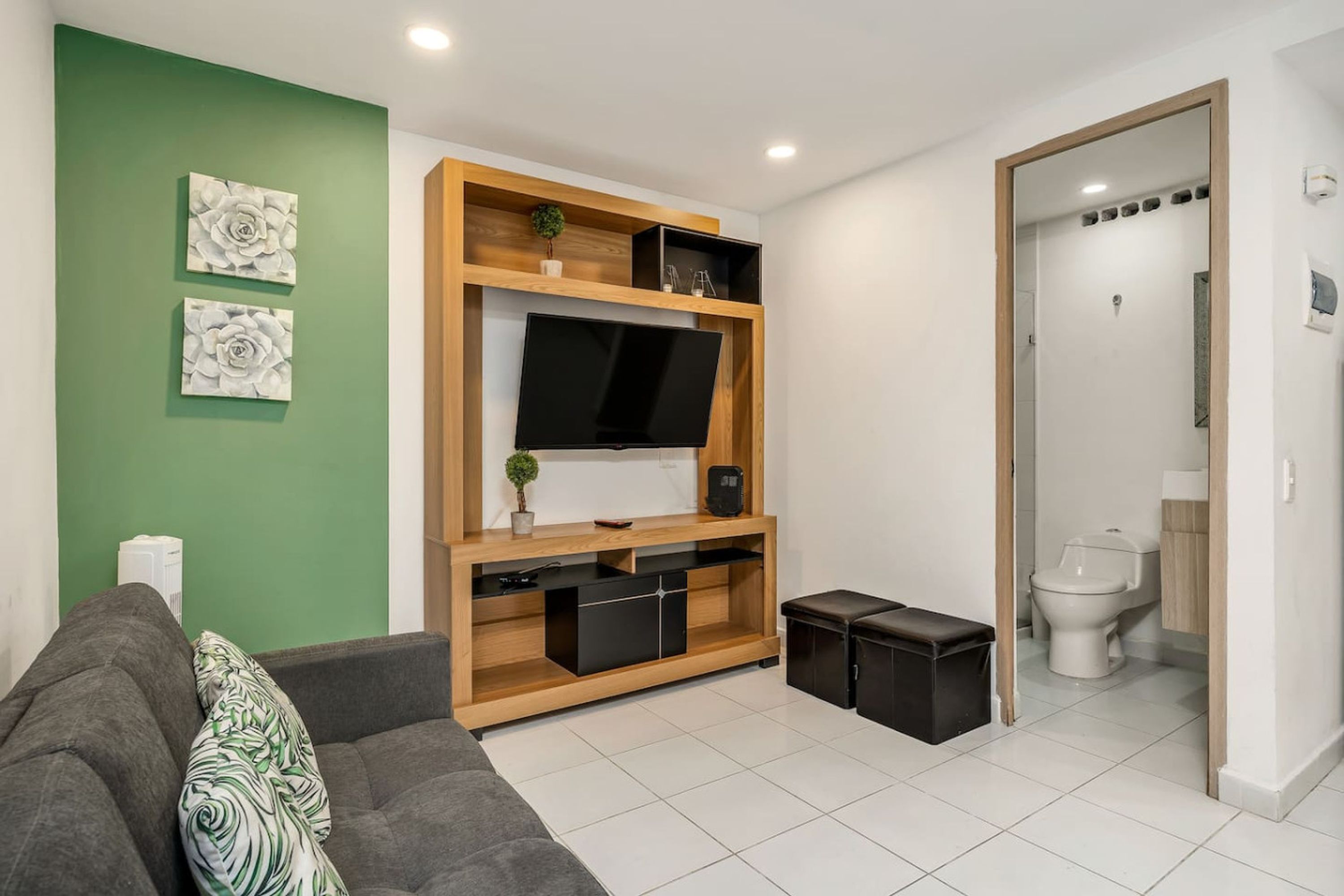 2 bedrooms