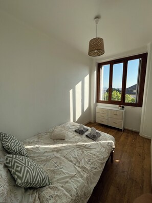 Room - Vrbo Property (Annecy)