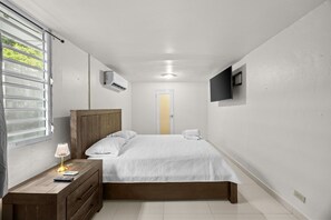 3 bedrooms, iron/ironing board, free WiFi, bed sheets - Cozy 3B House Charming  and Comfortable (Manatí)