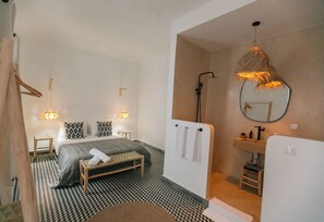 3 bedrooms, iron/ironing board, WiFi, bed sheets - Private riad with swimming pool and breakfast included (Marrakech)