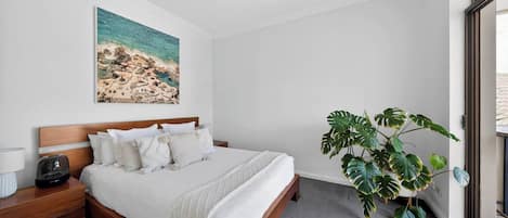 2 Schlafzimmer, Schreibtisch, BĂŒgeleisen/BĂŒgelbrett, WLAN