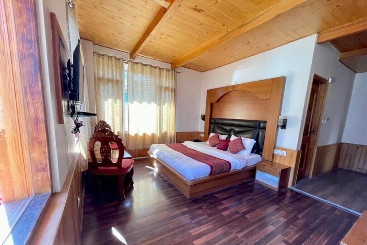 Kahden hengen perhehuone, parveke, vuoristonäköala