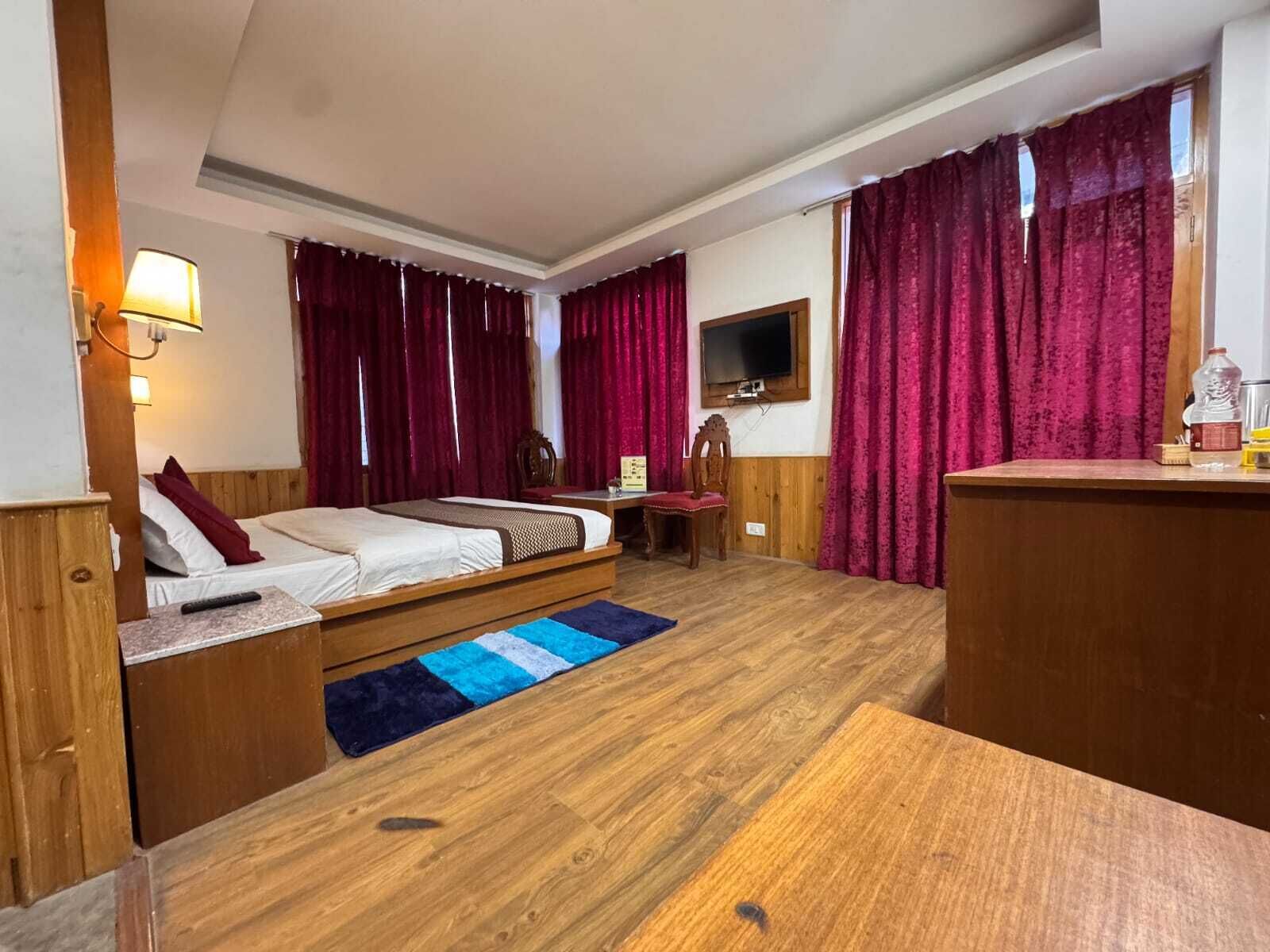 Luxury Room, Balcony, Valley View