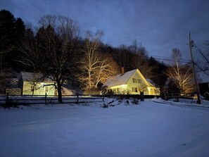 Exterior - Maple Avenue Farm.  Views, Farmhouse in Pomfret (Pomfret)