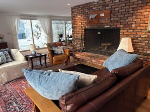 Living area - Maple Avenue Farm.  Views, Farmhouse in Pomfret (Pomfret)