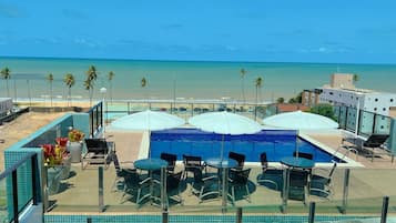Kolam renang outdoor