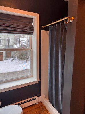 Shower, hair dryer - Beautiful 2-bedroom townhome in Kittery, walking distance to Portsmouth. (Kittery)