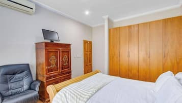 House, 4 Bedrooms, Patio