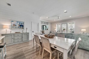 Dining - New! Beach & Lagoon! Overlooks Pool, 3 Minute Walk To Beach, Fishing Pier, 4BR (Gulf Shores)