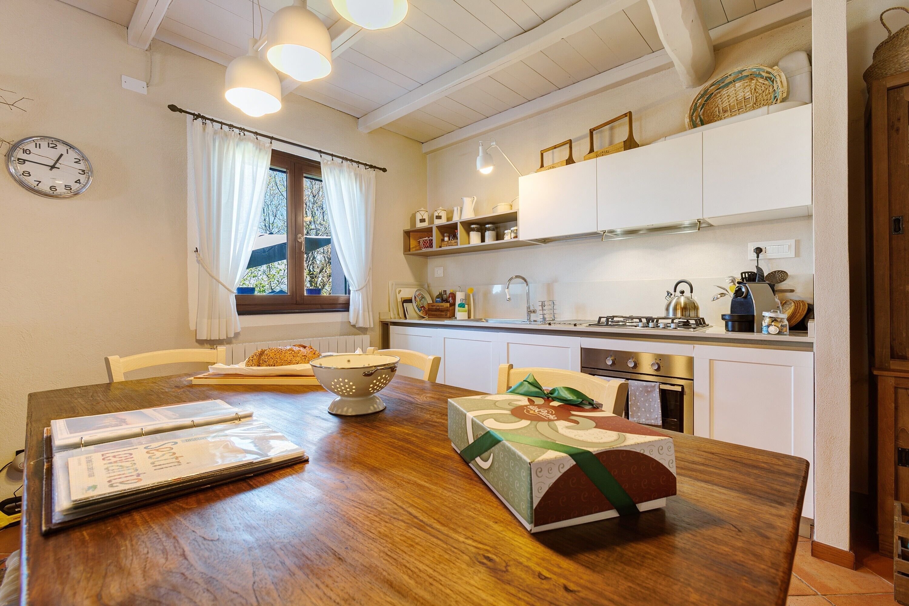 Geladeira, fogão, cooktop, lava-louças