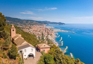 Exterior - 400 m from the sea: 'C123 Luxury' apartment with Wi-Fi and air conditioning (Chiavari)