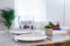 Dining - Premium-Charming -1bedroom-St Lazare-Opera Paris 8 (Paris)