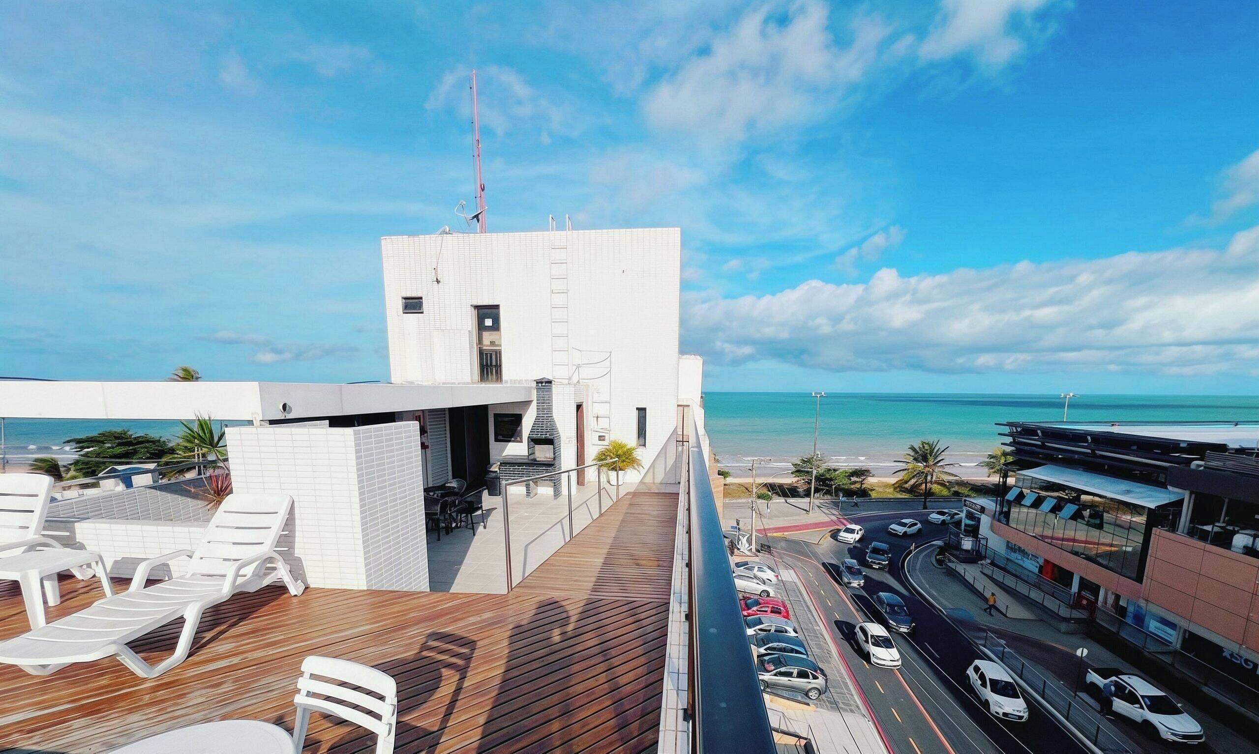 รับประทานอาหารกลางแจ้ง