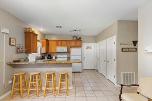 Private kitchen - 2-Bedroom Cabin at Waterfront Resort with Pool and Boat Slip Access (Grove)