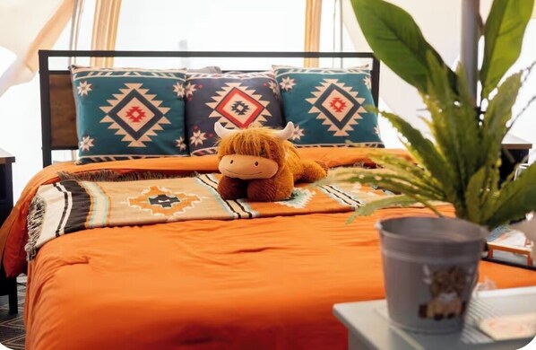 1 bedroom, WiFi, bed sheets