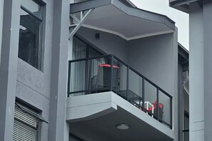 Exterior detail - No84 West Coast, Langebaan (Langebaan)