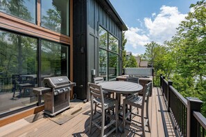 Outdoor dining - Dog Friendly Lakefront Escape w/ 20 Bedrooms & Pool (McHenry)